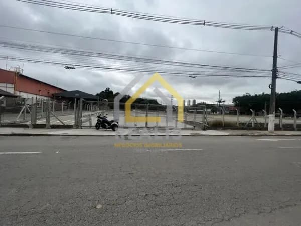 Terreno plano 12000 m²