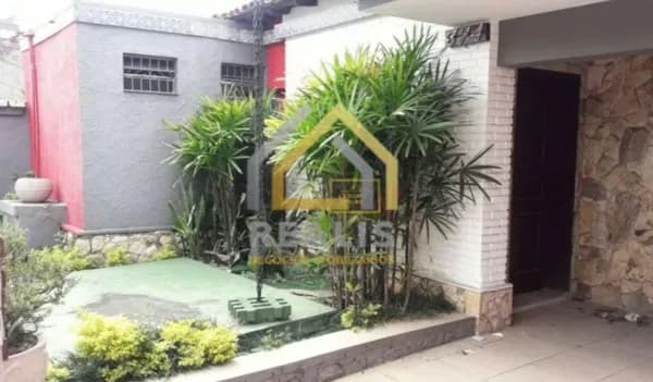 Casa residencial/comercial na região de Santo Amaro à 700 metros da estação do Metro Lilás