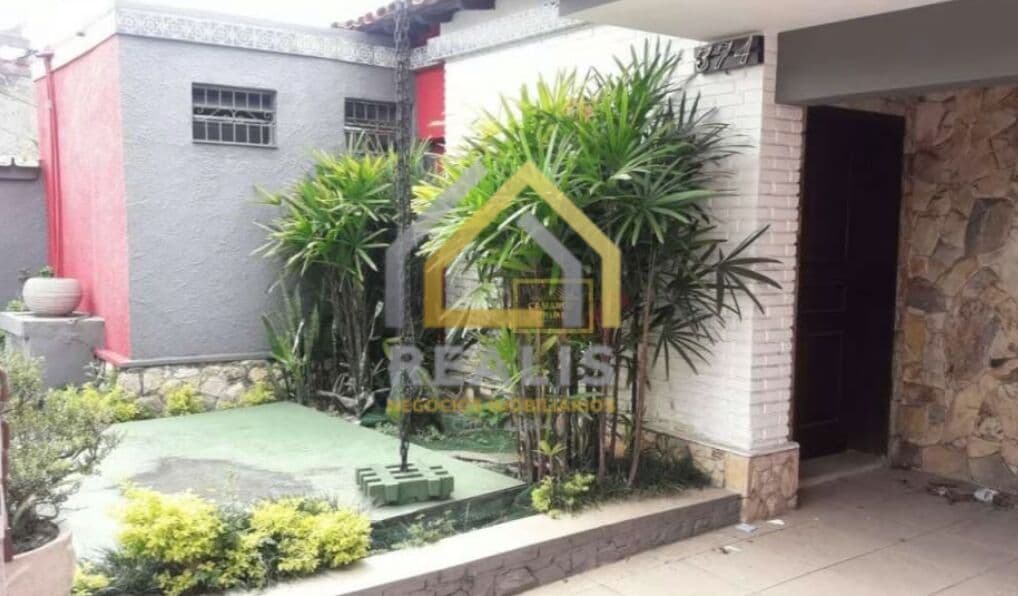 Casa residencial/comercial na região de Santo Amaro à 700 metros da estação do Metro Lilás