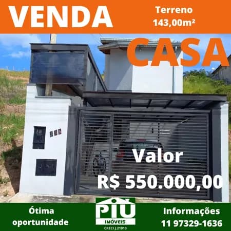 Sobrado em Pinhalzinho - Centro