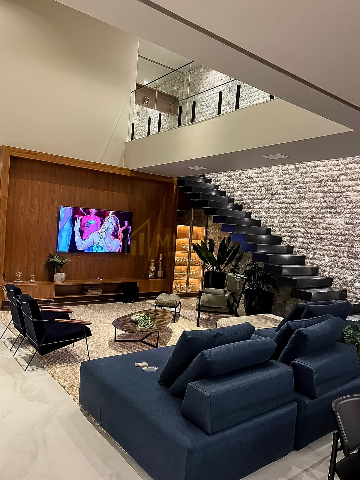 Sobrado 4 suítes à venda, 331 m² por R$ 3.750.000,00 – Condomínio Residencial Grand Trianon – Anápolis/GO
