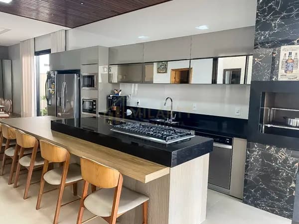 Casa térrea 3 suítes à venda, 300 m² por R$ 2.700.000,00 – Condomínio Residencial Grand Trianon – Anápolis/GO