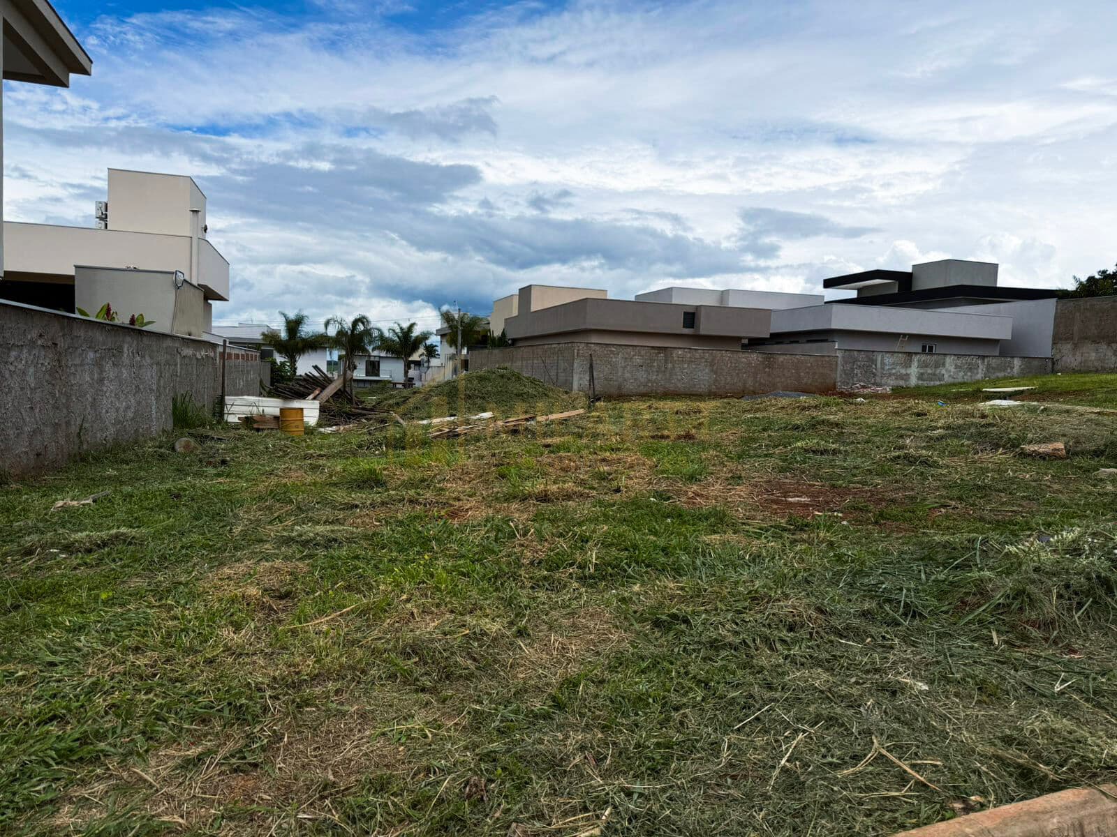 Lote à venda, 427 m² por R$ 527.000,00 – Condomínio Residencial Grand Trianon – Anápolis/GO