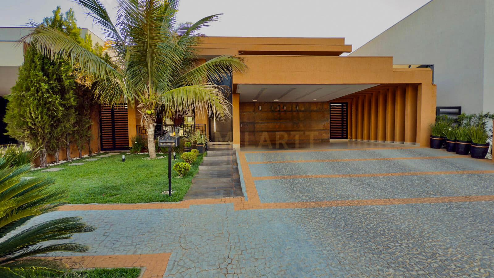 Casa térrea 3 suítes à venda, 265 m² por R$ 1.950.000,00 – Condomínio Residencial Grand Trianon – Anápolis/GO