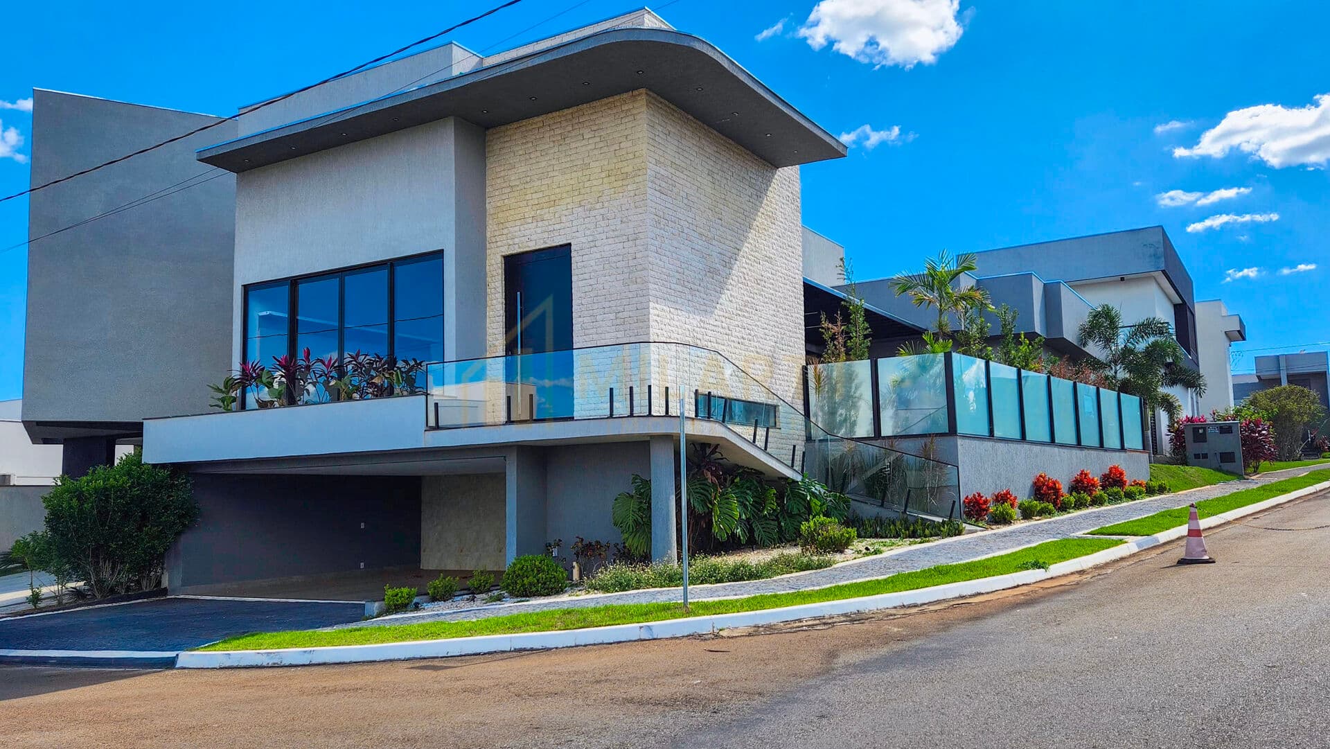 Casa à venda, 268,35 m² por R$ 2.300.000,00 – Condomínio Residencial Grand Trianon – Anápolis/GO