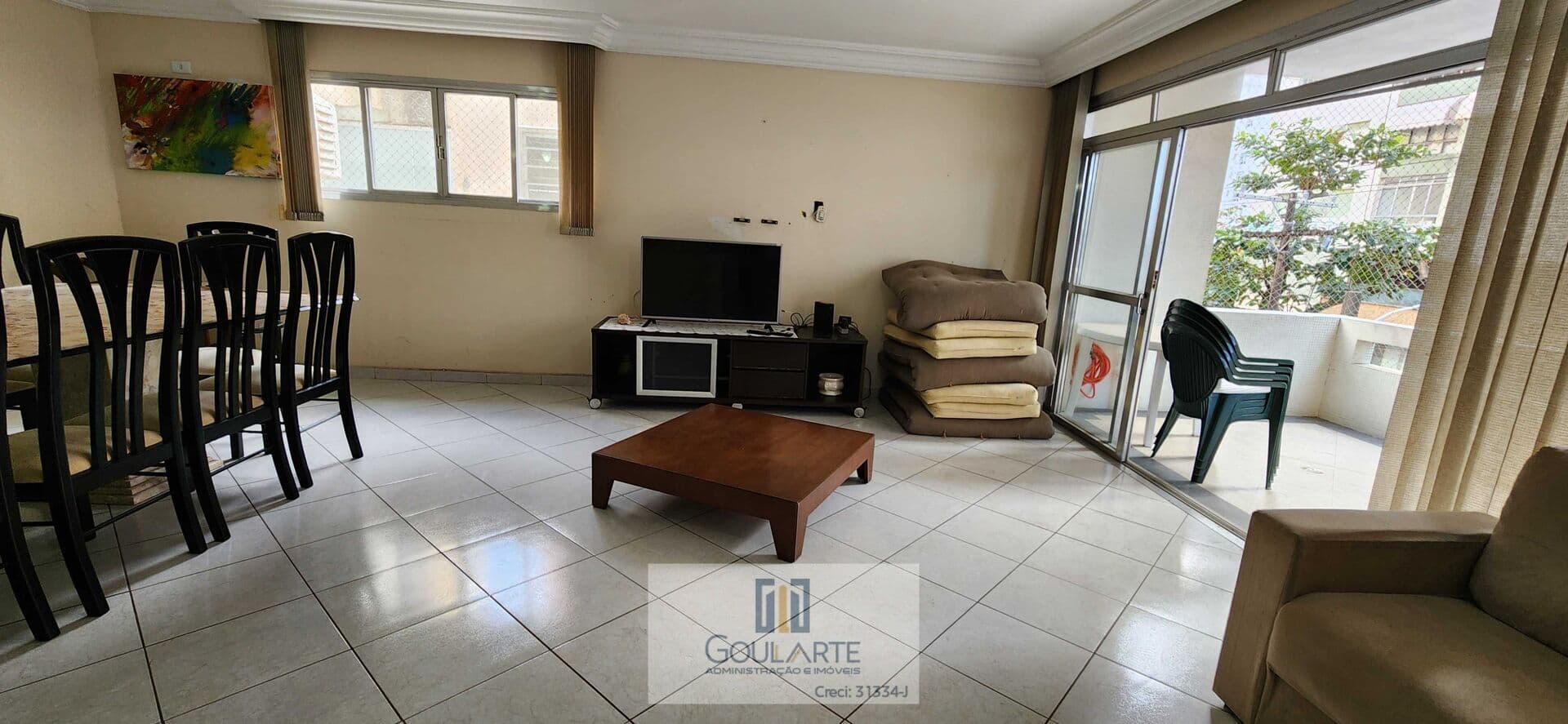 Apartamento com 3 dormitórios sendo 1 suíte + 1 dormitório de serviço, à 1 quadra da praia das PITANGUEIRAS- Guarujá/SP.