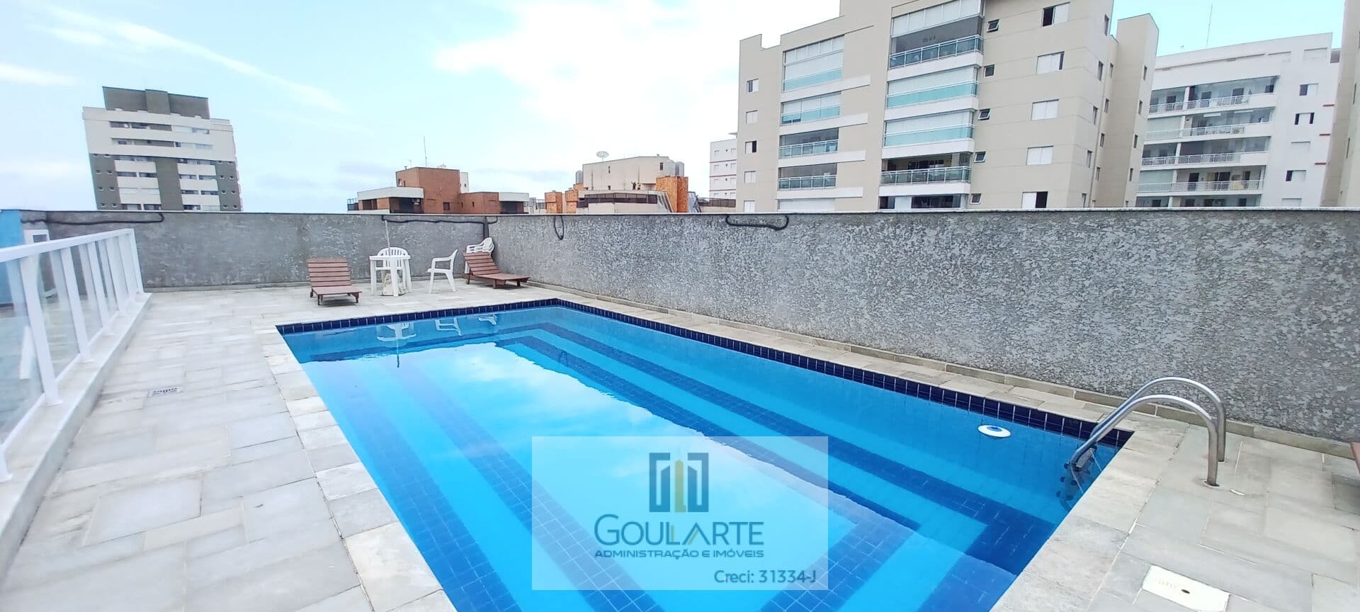 Apartamento alto padrão com acesso a sacada vista parcial mar, 3 dormitórios sendo 1 suíte climatizada, lazer no condomínio - ASTÚRIAS - Guarujá/SP