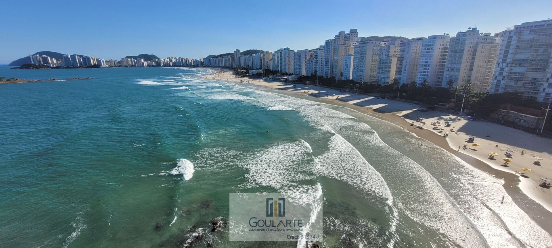 Apartamento alto padrão frente mar, 4 dormitórios sendo 3 suítes, vista total mar, na praia da PITANGUEIRAS-Guarujá/SP.