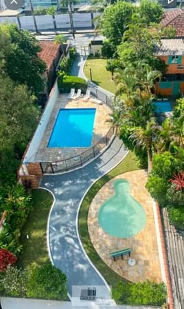 Cobertura com acesso a terraço área gourmet, 4 dormitórios climatizados sendo 1 suíte, lazer no condomínio, na praia do TOMBO - Guarujá/SP