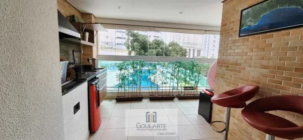 Apartamento alto padrão com acesso a sacada gourmet, 2 dormitórios climatizados sendo 1 suíte, lazer no condomínio - ASTÚRIAS -Guarujá/SP.
