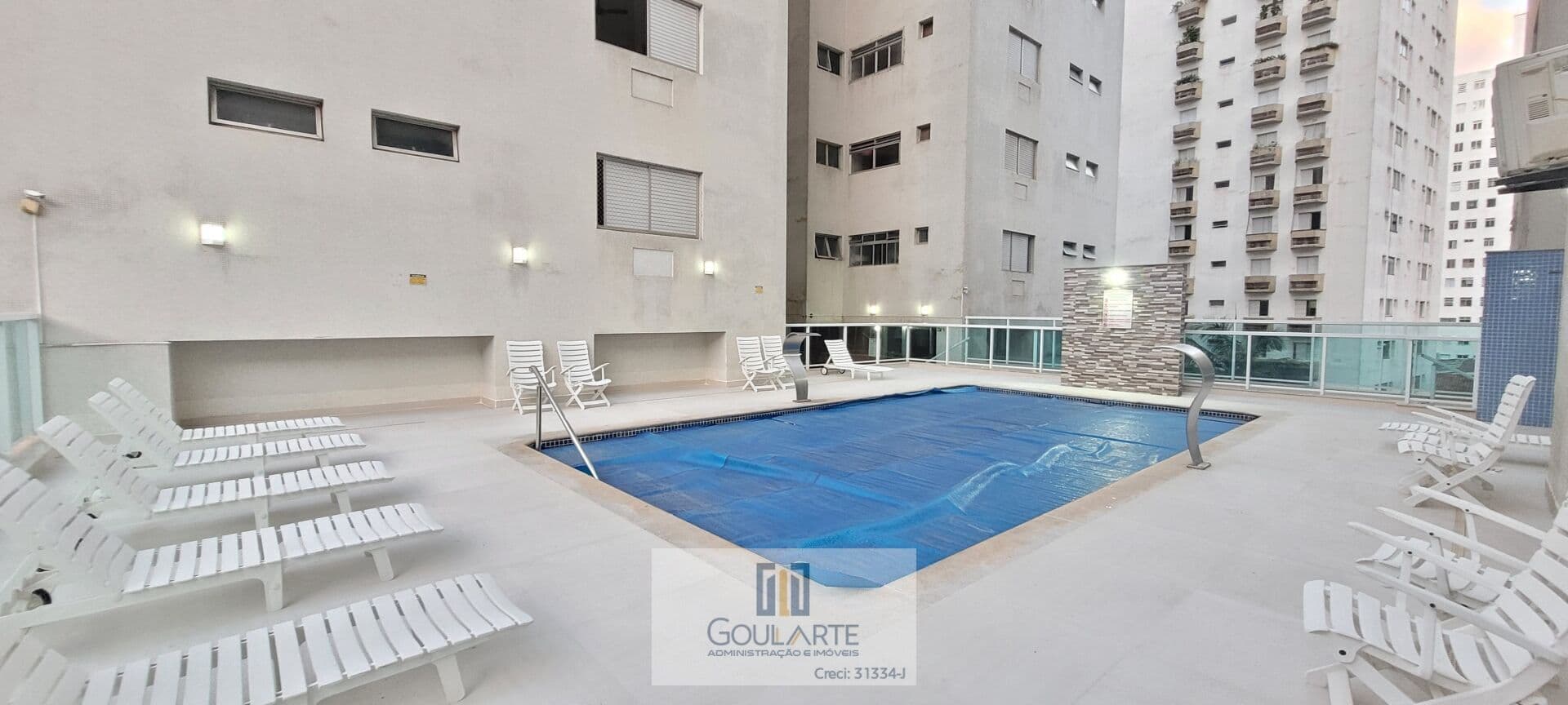 Apartamento Alto Padrão com acesso a sacada, 3 dormitórios sendo 1 suíte, lazer completo no condomínio, PITANGUEIRAS-GUARUJÁ/SP.