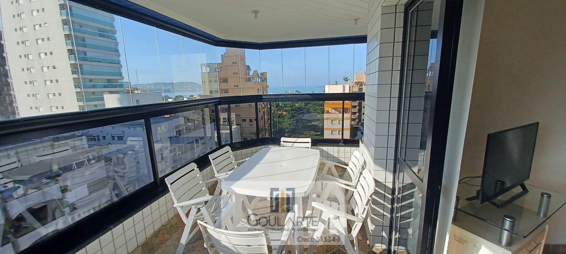 Apartamento alto padrão,4 dormitórios sendo 3 suítes, sacada gourmet ,lazer no condomínio, lado praia na ENSEADA-Guarujá/SP