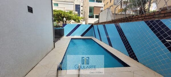 Apartamento com 3 dormitórios sendo 1 suíte, área de lazer no condomínio, à menos de 200 metros do mar, no lado praia ENSEADA-Guarujá/SP