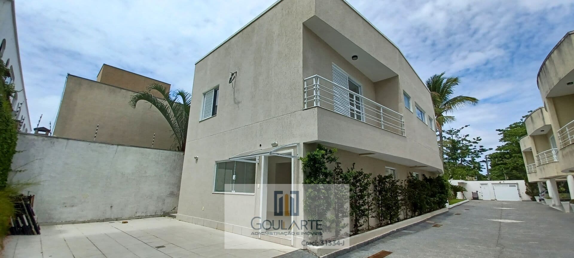 CASA TRIPLEX com 4 dormitórios sendo 4 suítes, lado praia - ENSEADA - Guarujá/SP.