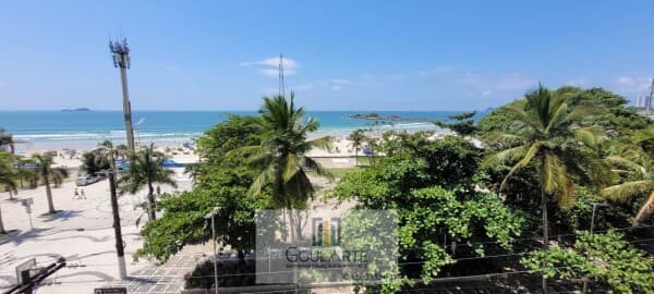 Apartamento alto padrão frente mar, 4 dormitórios sendo 3 suítes, vista total do mar na praia da Pitangueiras-Guarujá/SP.