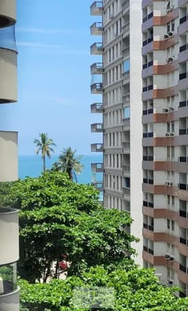 Apartamento alto padrão com 4 dormitórios sendo 1 suíte em praia de Pitangueiras-Guarujá/SP.