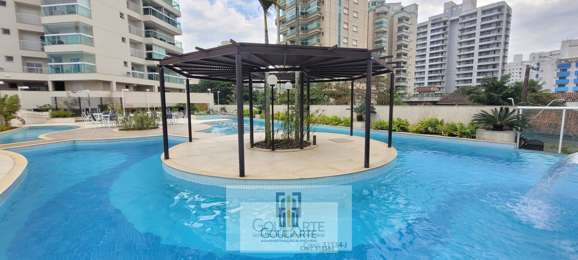 Apartamento com vista mar e sacada gourmet,2 dormitórios, condomínio clube ,lado praia da ENSEADA - Guarujá/SP.