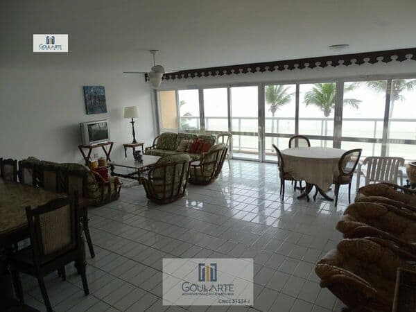 Apartamento com sacada vista para o mar na praia da Pitangueiras- Guarujá/SP.