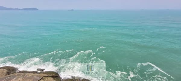 Apartamento alto padrão com sacada gourmet e vista total para o mar, 3 suítes climatizadas, lazer completo no condomínio, PITANGUEIRAS - Guarujá/SP.