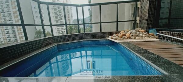 Apartamento duplex com 4 dormitórios sendo 3 suítes + suíte de serviço, sacada e piscina privativa na praia da Pitangueiras-Guarujá/SP.