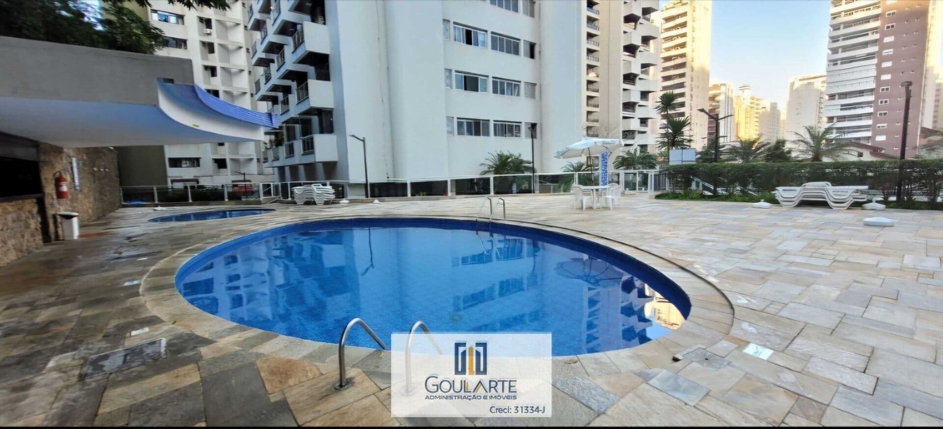 Apartamento em condomínio clube, 3 dormitórios sendo 1 suíte, na praia das PITANGUEIRAS - Guarujá/SP.
