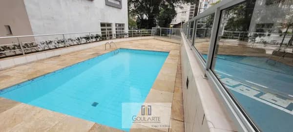 Apartamento com 4 dormitórios sendo 2 suítes, lazer no condomínio, à menos de 200 metros do mar em Pitangueiras no Guarujá/SP.