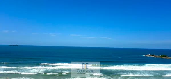 Apartamento alto padrão com vista total do mar, 4 dormitórios sendo 2 suítes, na praia das Pitangueiras- Guarujá/SP.