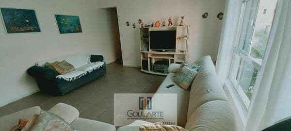Apartamento padrão com 2 dormitórios + dormitório de serviço na praia da Enseada-Guarujá/SP.