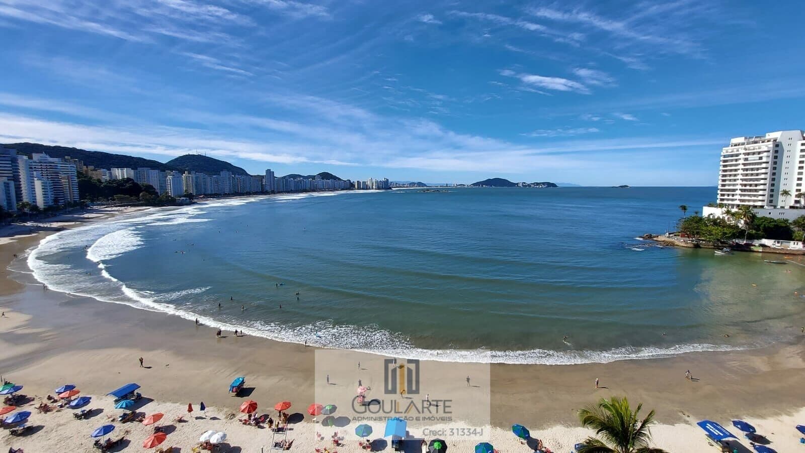 Apartamento alto padrão com 3 dormitórios sendo 1 suíte, sacada e vista total do mar na praia da Astúrias-Guarujá/SP