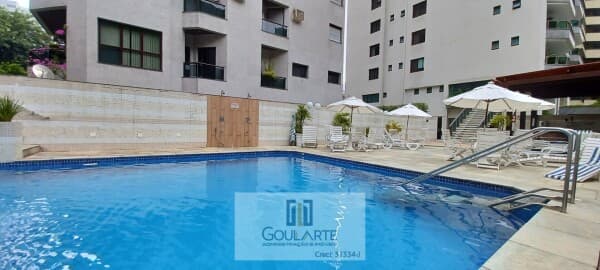 Apartamento alto padrão com acesso a sacada, 3 suítes climatizadas, lazer completo no condomínio - Pitangueiras-Guarujá/SP.