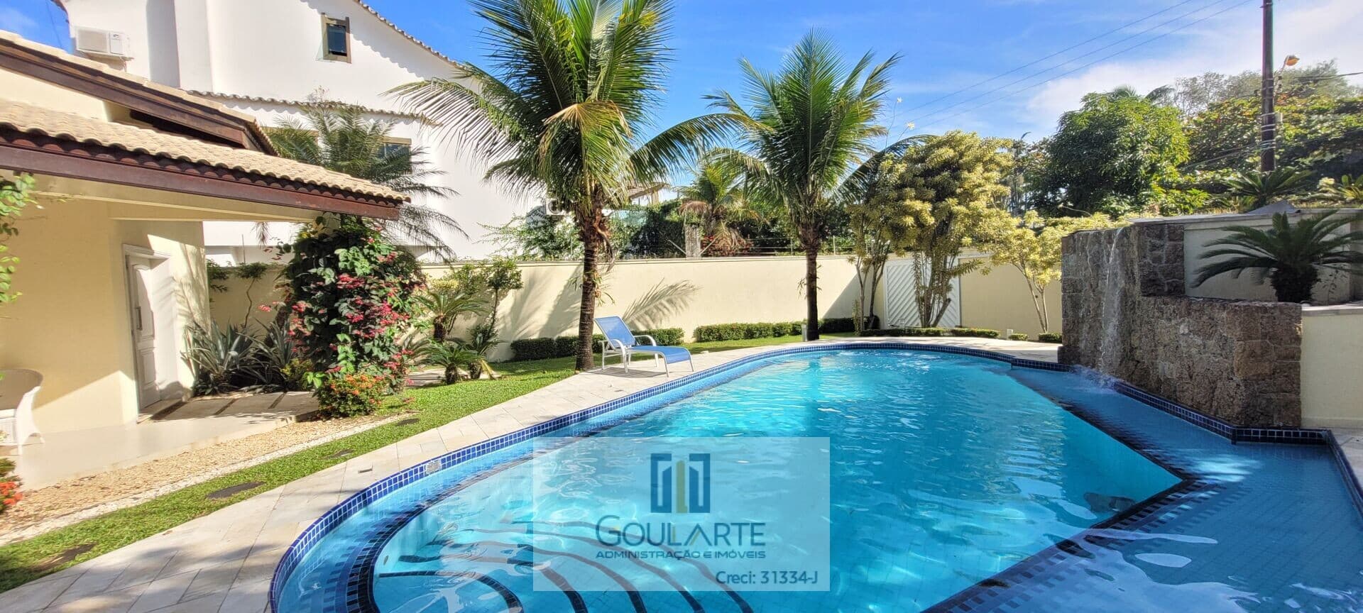 Casa linda e moderna no quarteirão da praia da ENSEADA - GUARUJÁ/SP.
