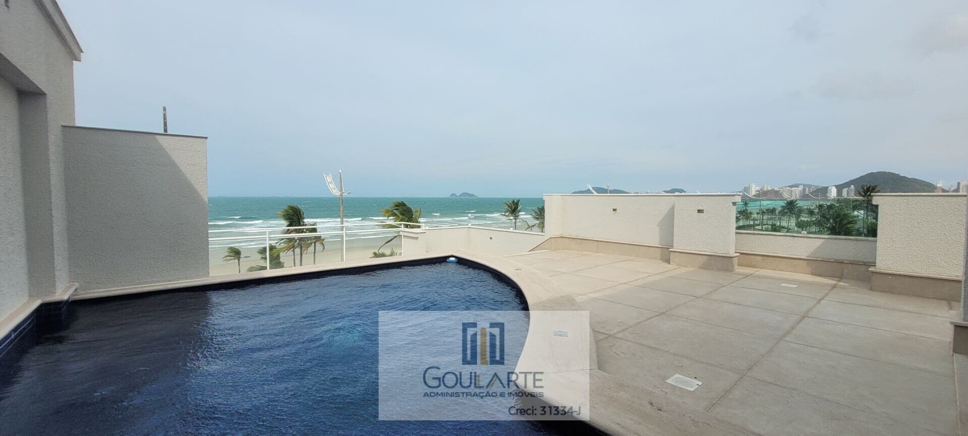 COBERTURA DUPLEX, 3 dormitórios sendo 1 suíte, área gourmet com piscina e churrasqueira -lado praia da ENSEADA -Guarujá/SP.