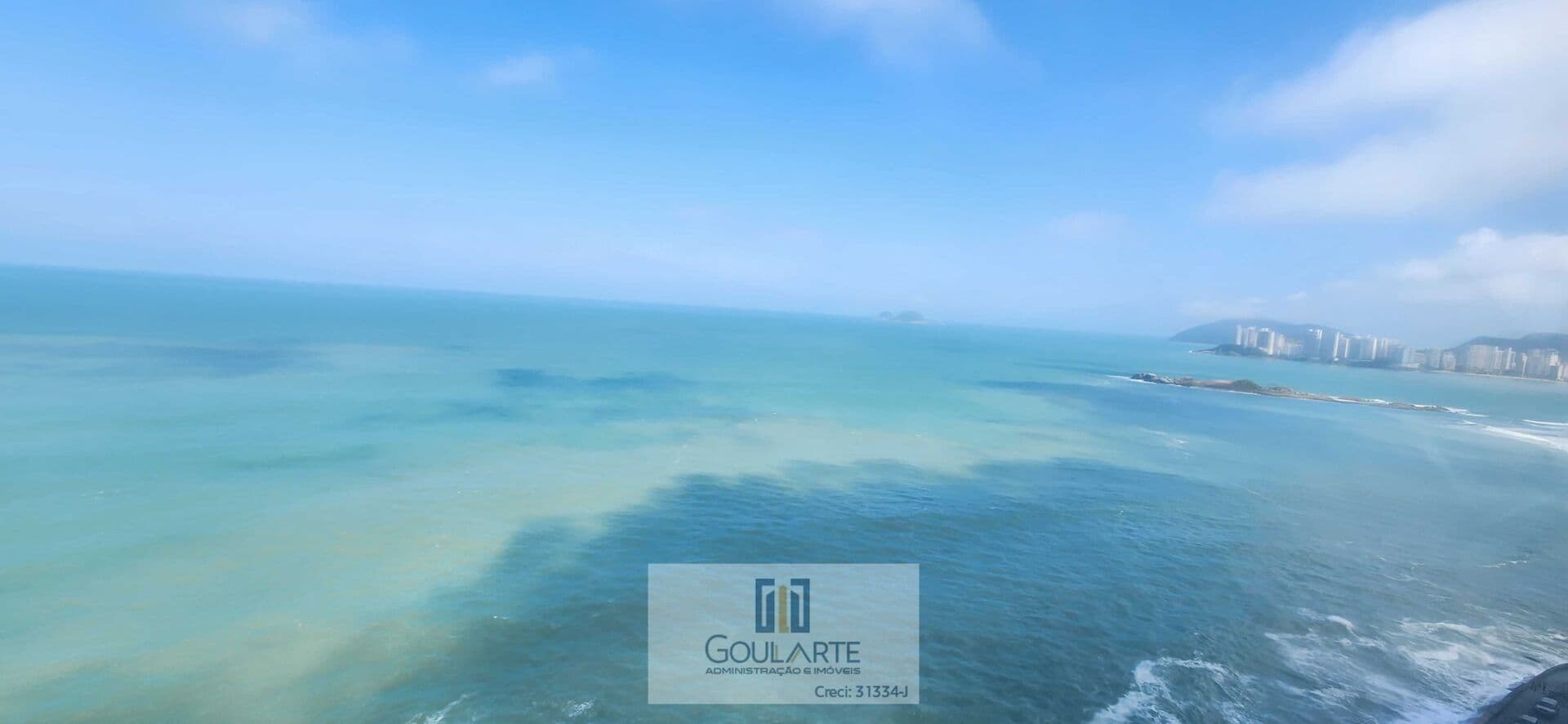 Apartamento alto padrão com sacada e vista total para o mar, 3 suítes sendo 2 climatizadas, lazer no condomínio, PITANGUEIRAS - Guarujá/SP.