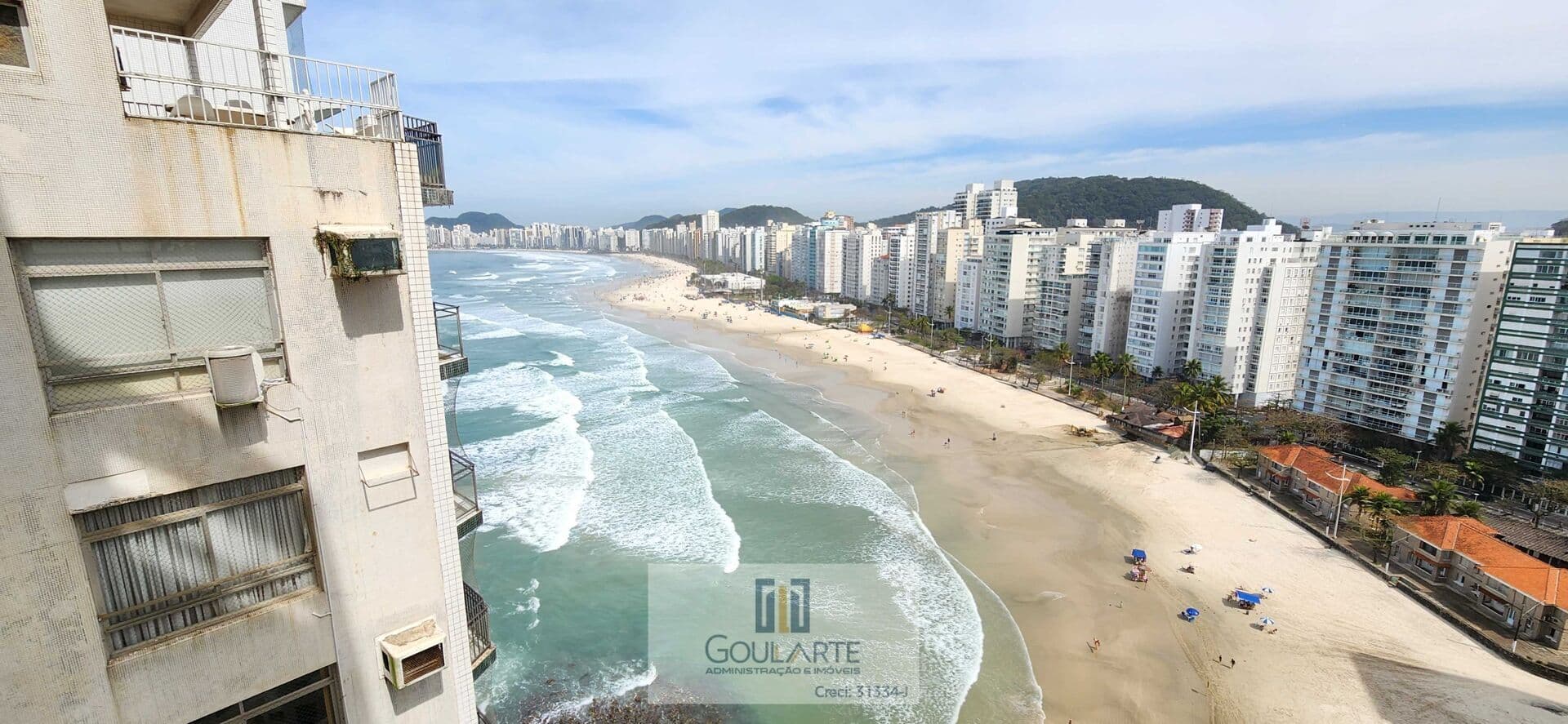 Apartamento alto padrão com sacada vista mar, 4 dormitórios climatizados sendo 1 suíte + 1 dormitório de serviço, na praia da PITANGUEIRAS - Guarujá/SP.
