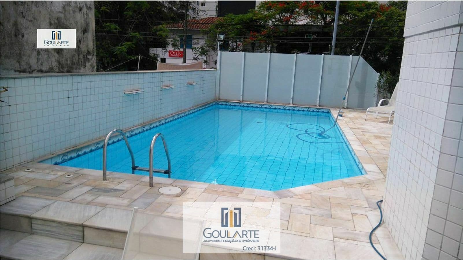 Apartamento alto padrão com 4 suítes, sacada vista área verde e lazer no condomínio na praia da Pitangueiras-Guarujá/SP