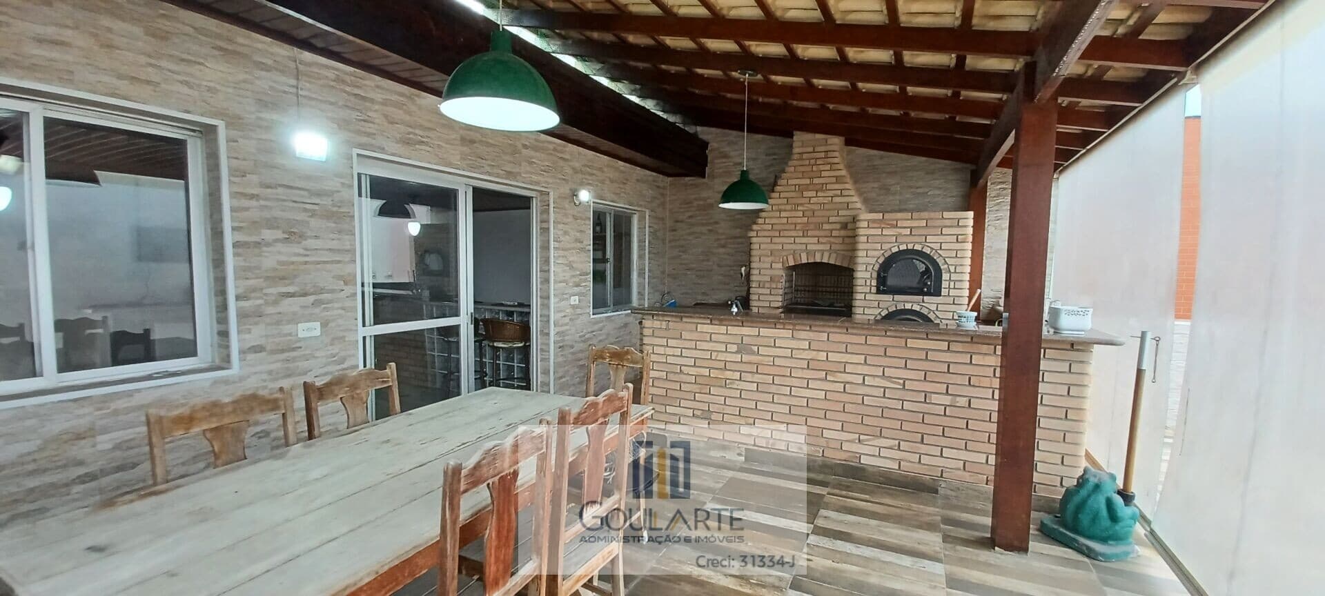 COBERTURA DUPLEX,4 dormitórios sendo 2 suítes, área gourmet com terraço , lado bairro, na praia da ENSEADA -Guarujá/SP.