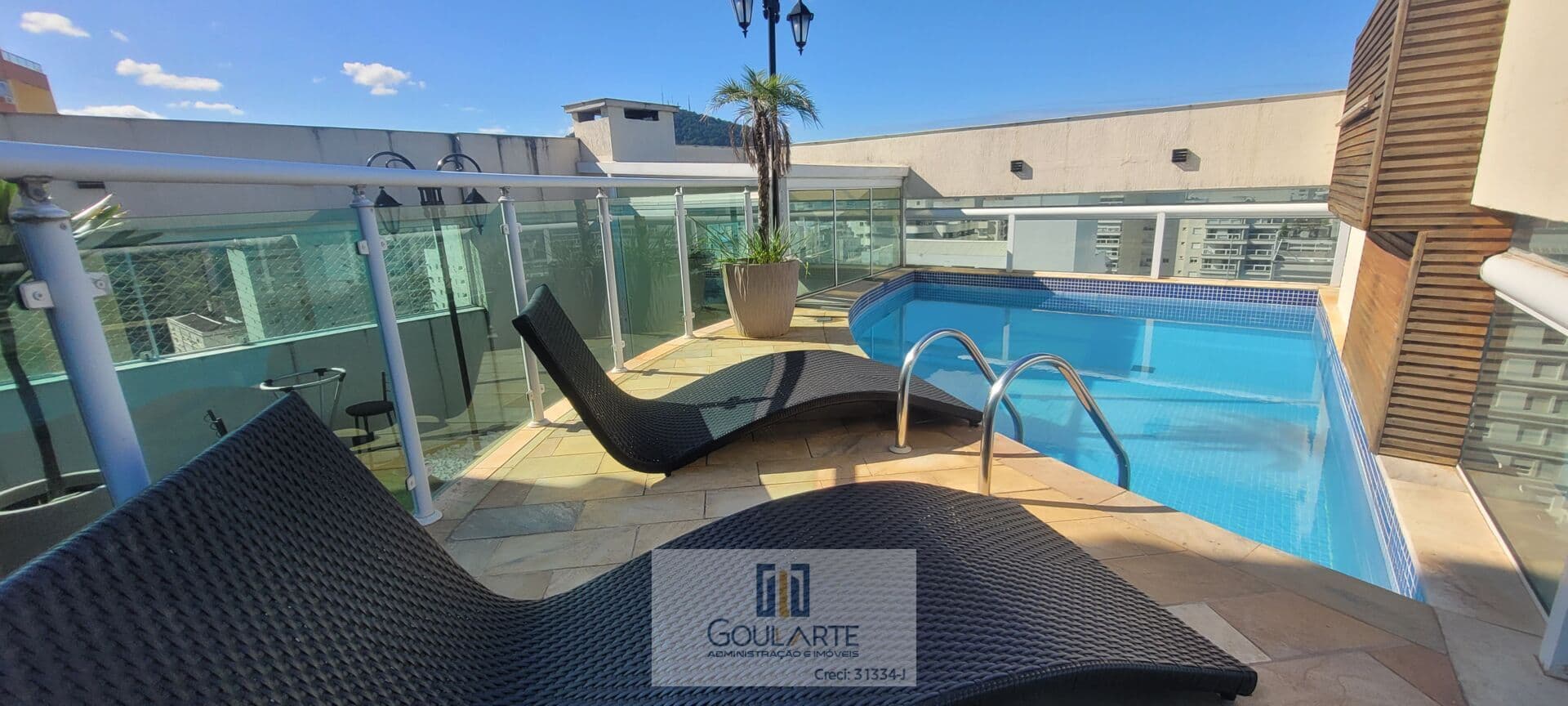 COBERTURA DUPLEX, 4 dormitórios sendo 3 suítes climatizadas, área gourmet com Piscina e Churrasqueira - PITANGUEIRAS -Guarujá/SP.