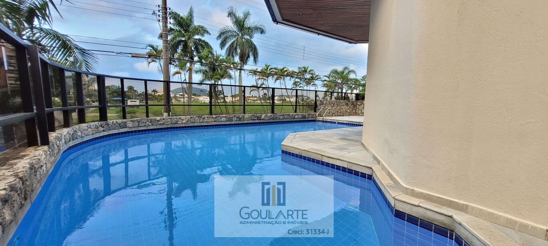 Apartamento alto padrão com 3 dormitórios climatizados sendo 1 suíte, *vista mar*, lazer no condomínio, lado praia - ENSEADA - Guarujá/SP.