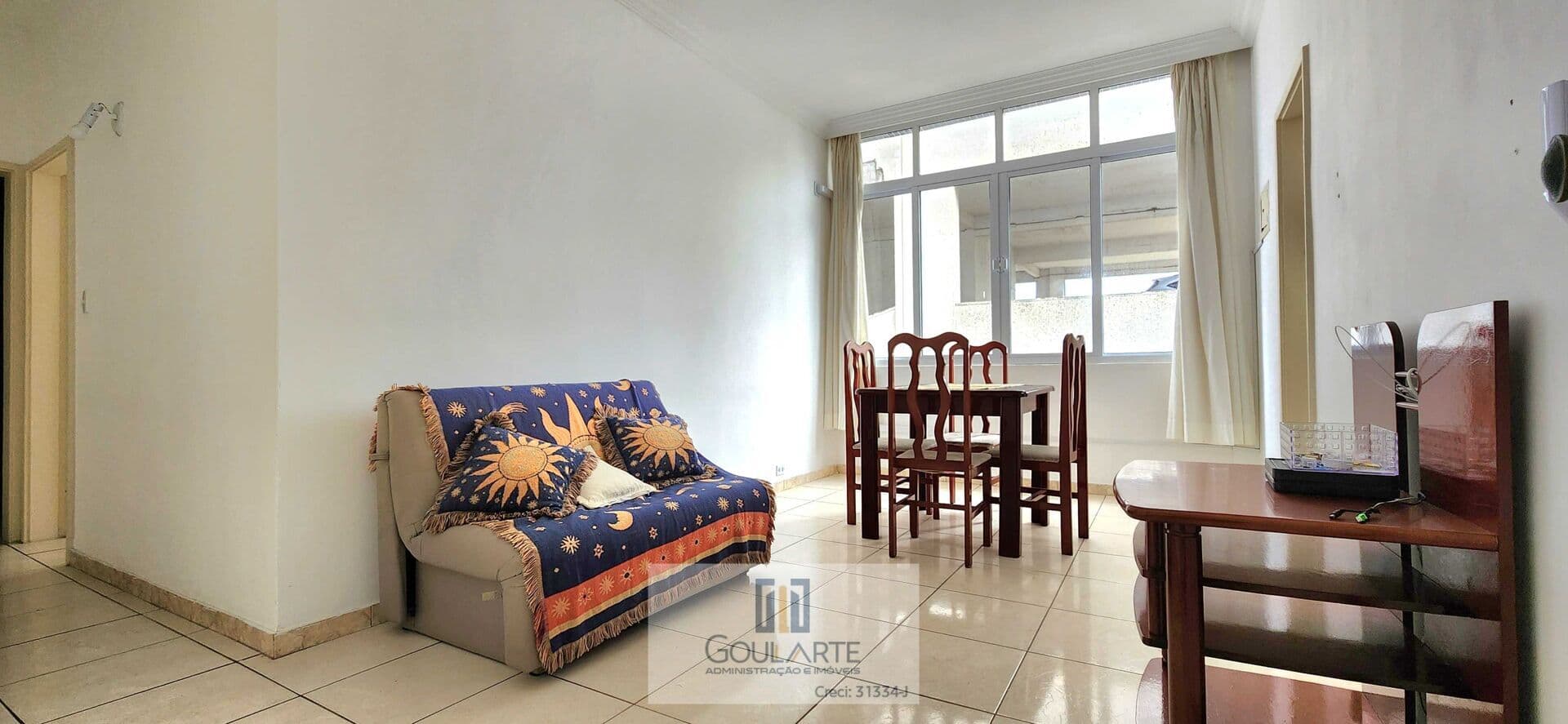 Apartamento à menos de 100 metros do mar, 1 dormitório, na praia das PITANGUEIRAS-Guarujá/SP