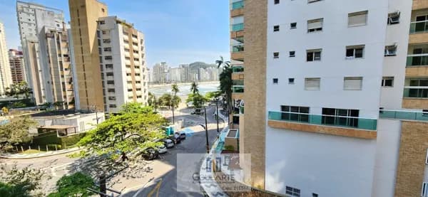 Apartamento alto padrão com acesso a sacada vista mar, 3 dormitórios sendo 1 suíte climatizada, lazer no condomínio na praia das ASTÚRIAS-Guarujá/SP.