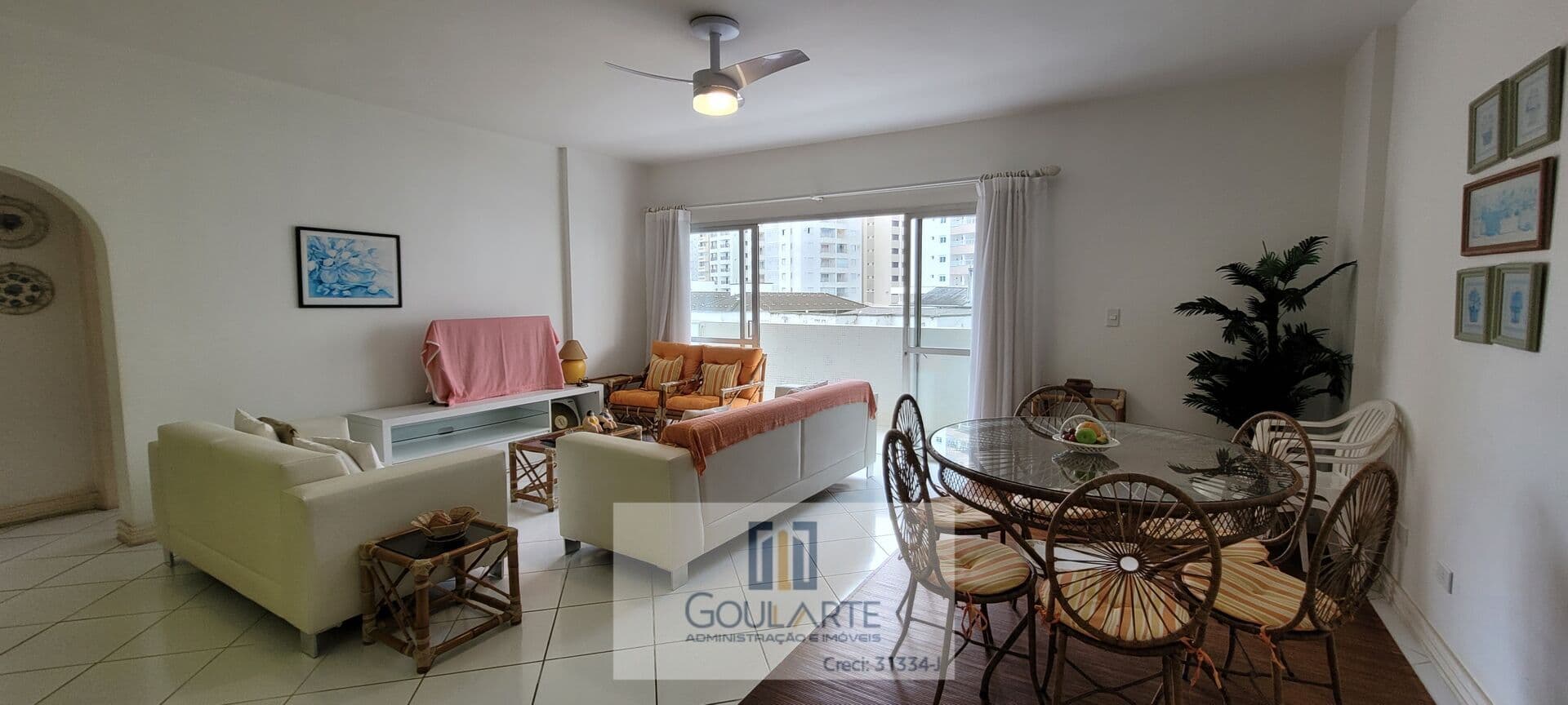 Apartamento com 2 dormitórios sendo 1 suíte, próximo as praias do TOMBO e ASTÚRIAS - Guarujá/SP.