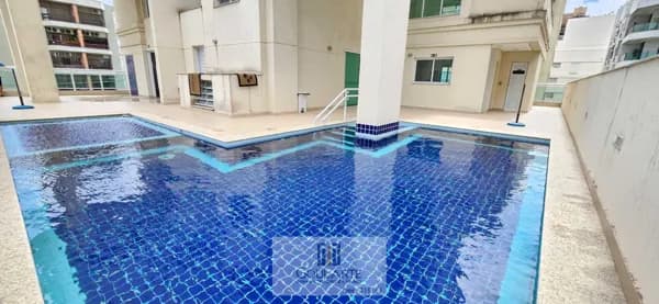 Apartamento alto padrão com sacada gourmet vista parcial mar, 3 dormitórios climatizados sendo 1 suíte, lado praia na ENSEADA-Guarujá/SP