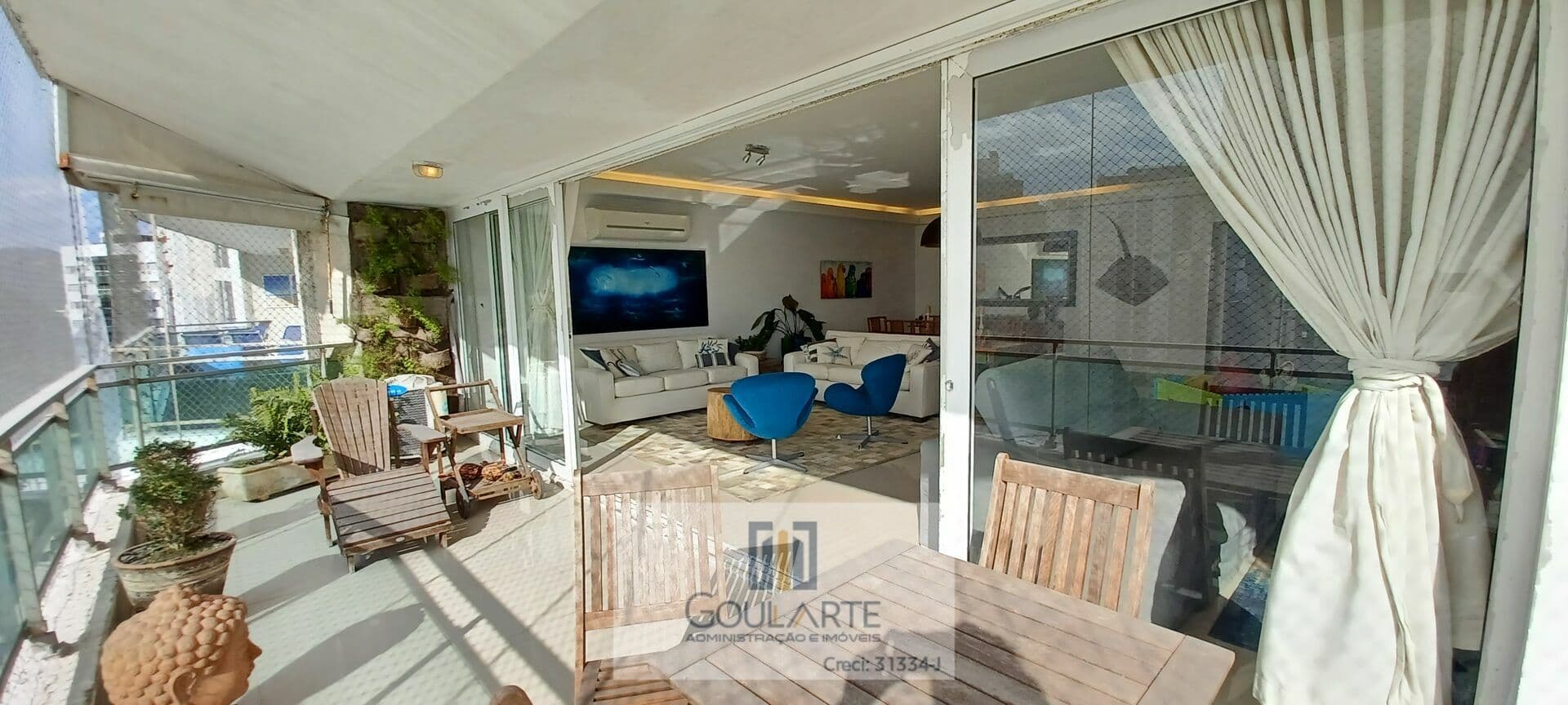 Apartamento alto padrão com 6 dormitórios sendo 2 suítes , vista total para a praia de todos os ambientes, em Pitangueiras - Guarujá/SP.