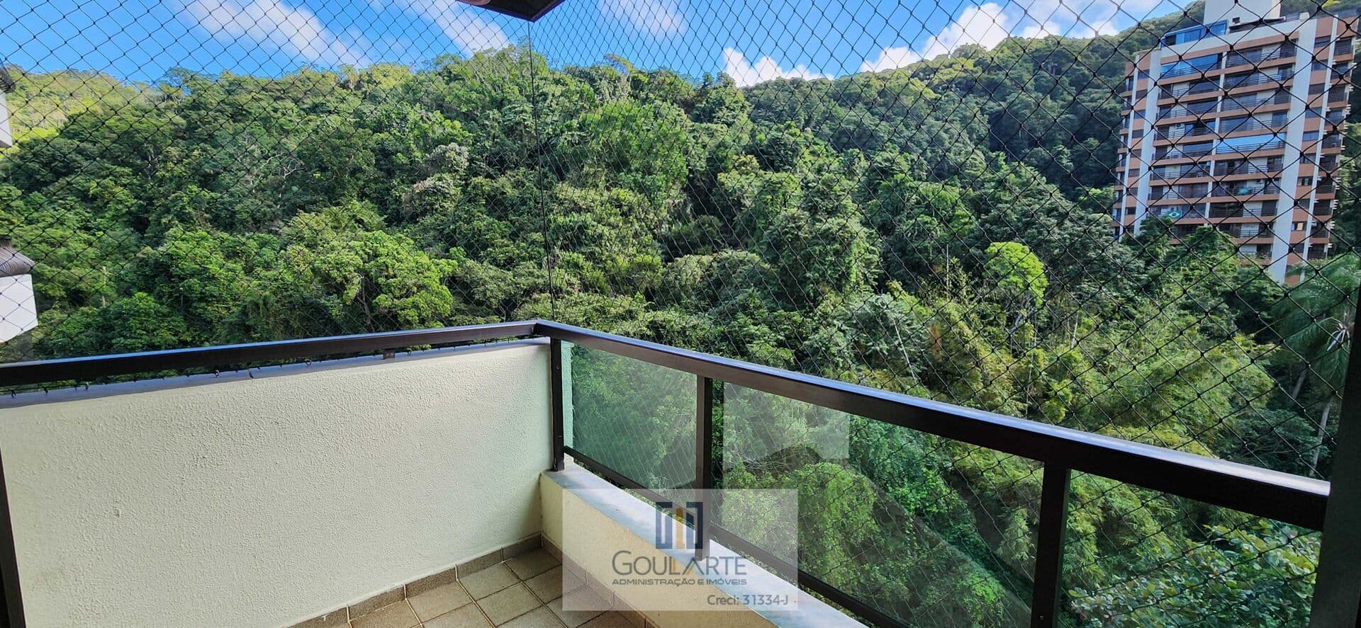 Apartamento com acesso a sacada vista verde, 3 dormitórios sendo 1 suíte climatizada + dependência empregada - PITANGUEIRAS- Guarujá/SP.