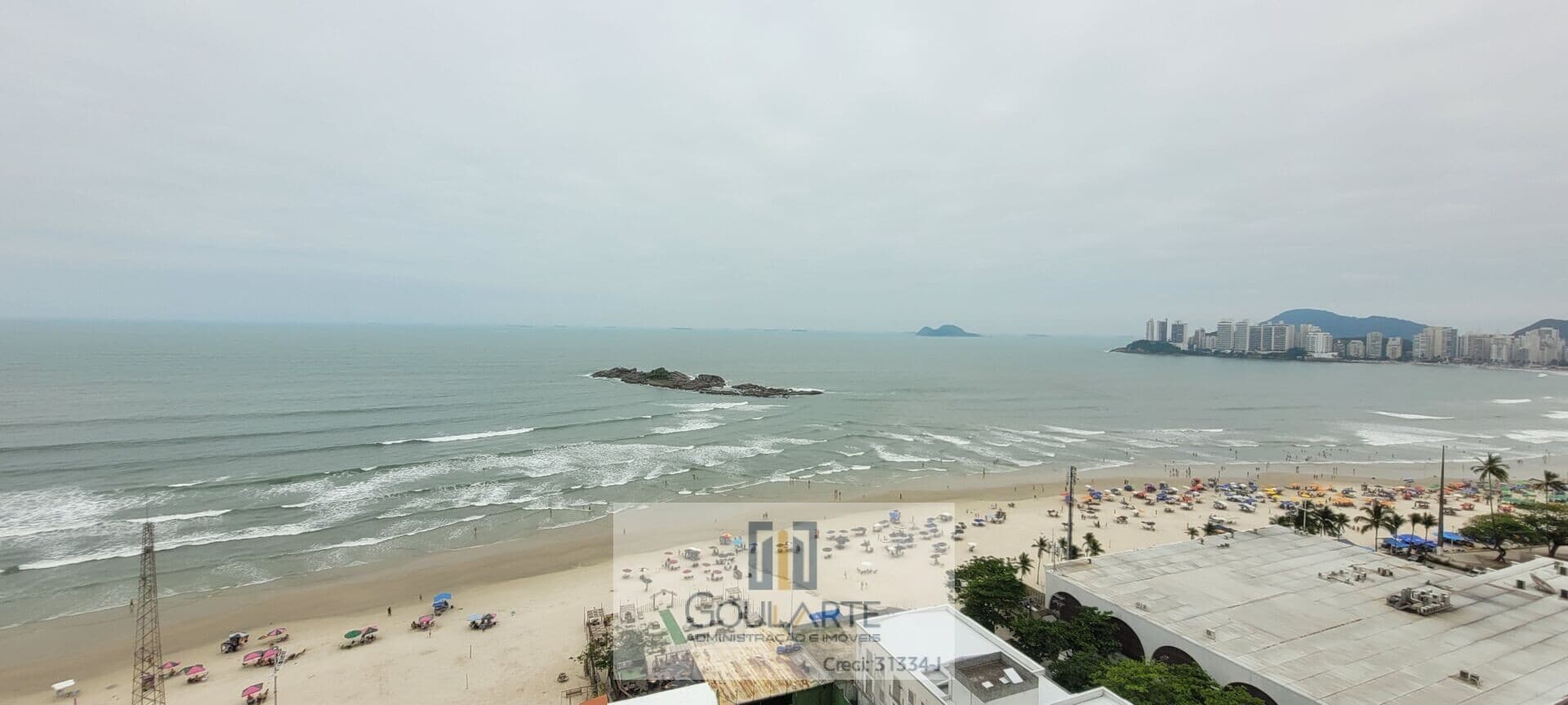 Apartamento alto padrão frente mar, 3 dormitórios sendo 1 suíte, na praia da PITANGUEIRAS - Guarujá/SP.