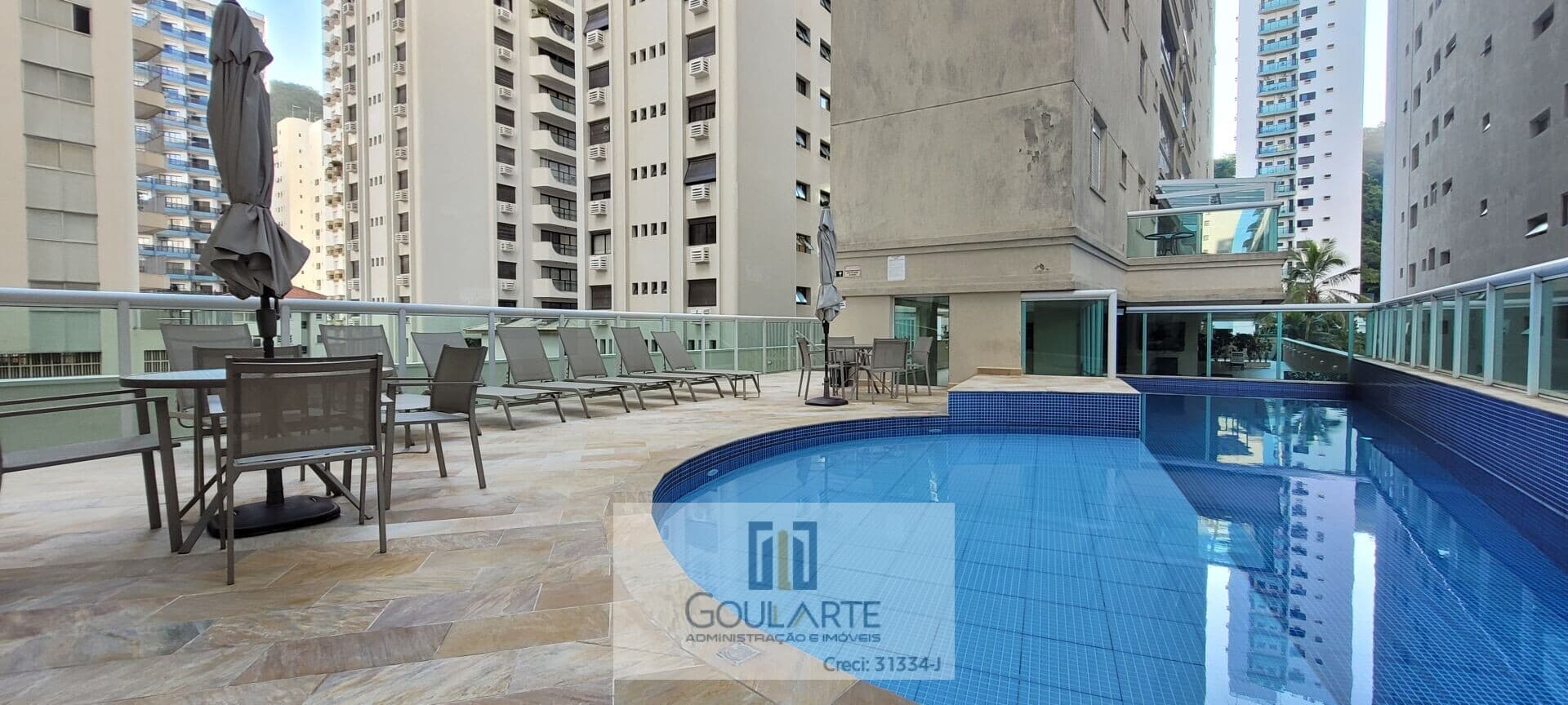 Apartamento alto padrão com sacada gourmet, 3 dormitórios climatizados sendo 2 suítes, lazer completo no condomínio - Pitangueiras - Guarujá/SP