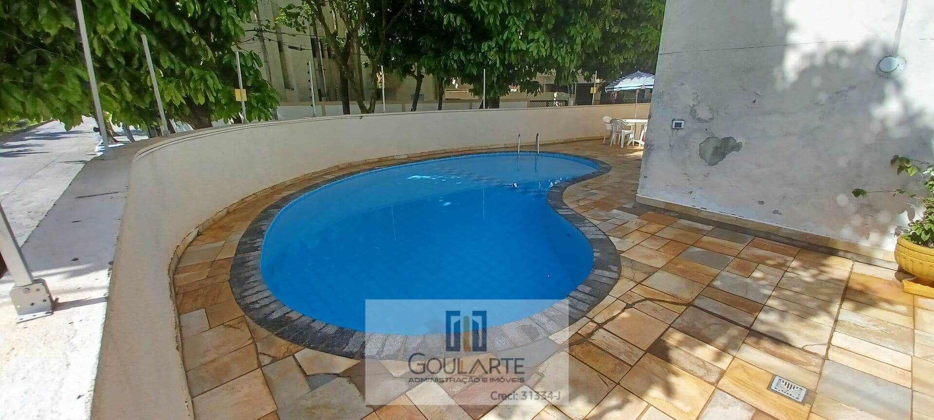Apartamento com 4 dormitórios sendo (1 suíte/2 sociais/1 serviço) lazer no condomínio, lado praia da Enseada - Guarujá/SP .