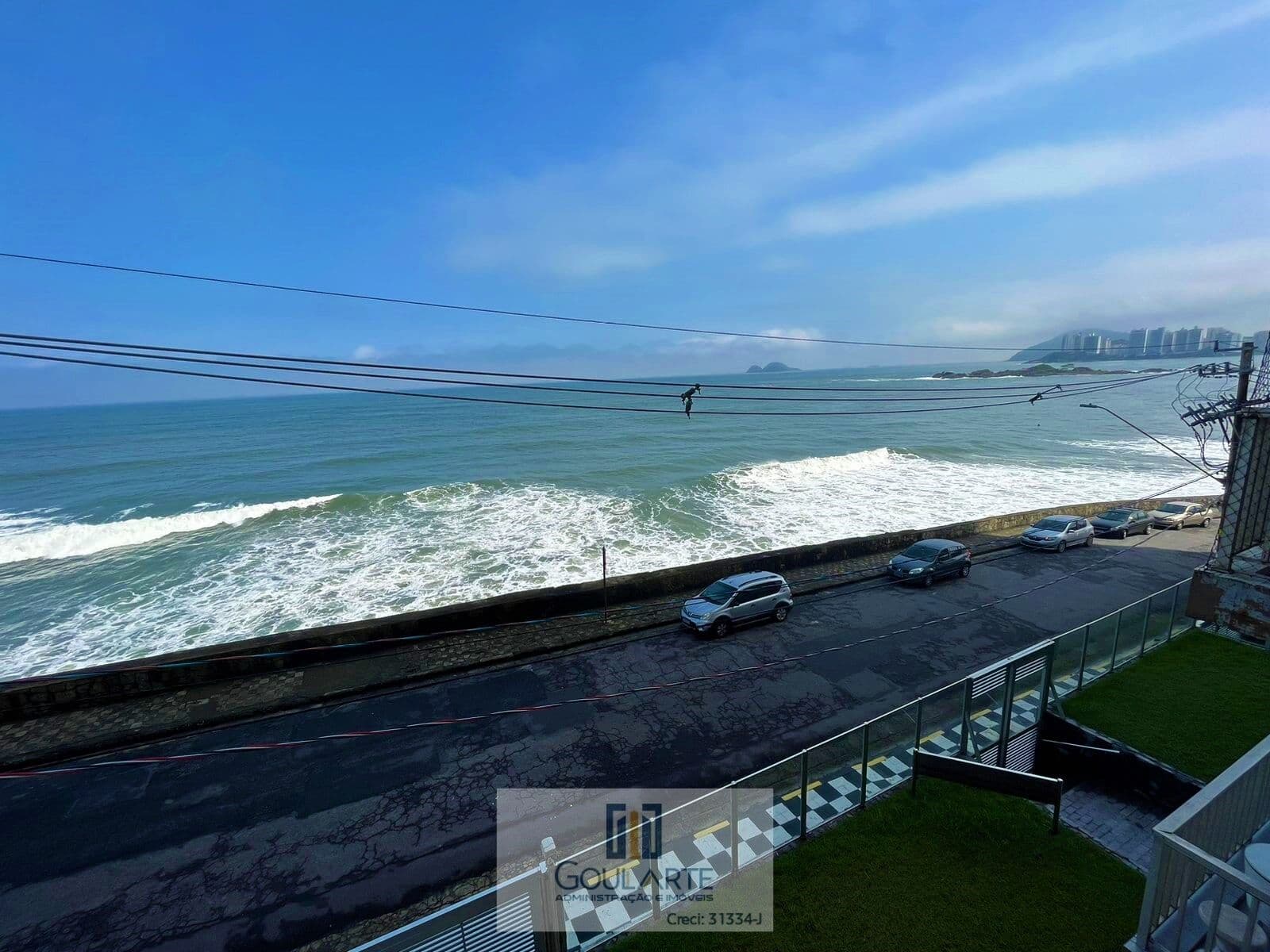Apartamento Alto Padrão com sacada frente mar, 4 dormitórios sendo 1 suíte, PITANGUEIRAS - Guarujá/SP.