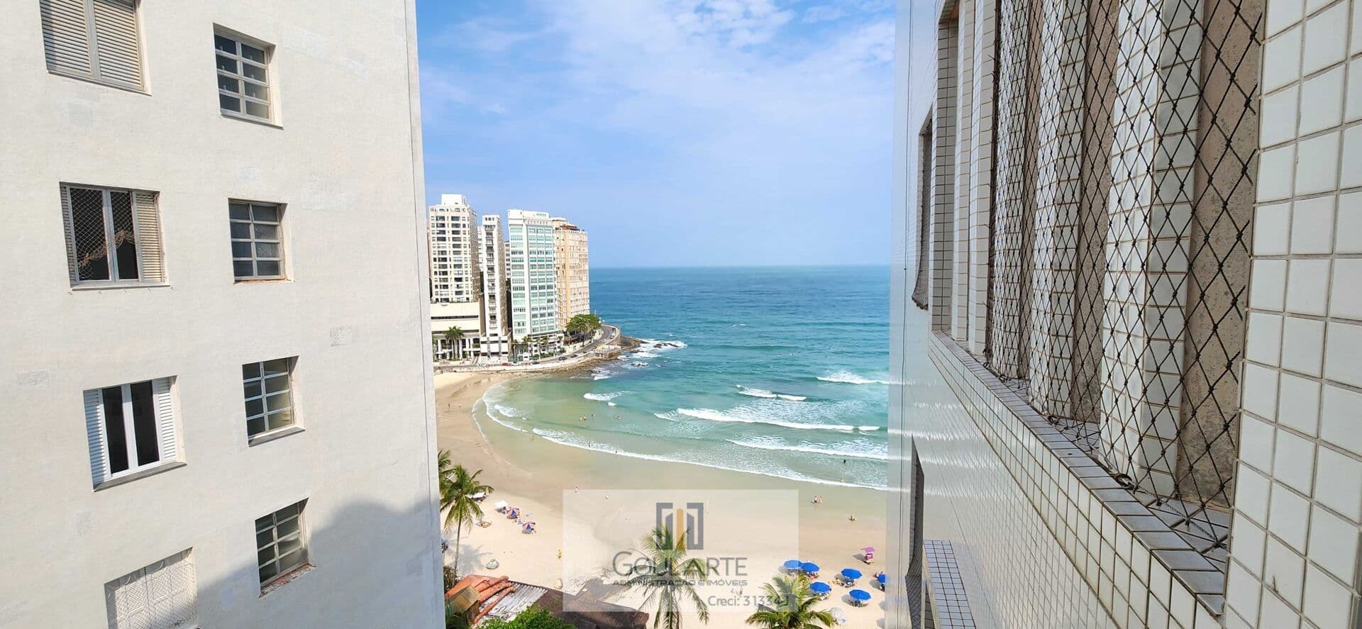Apartamento alto padrão frente mar com acesso a janelão vista mar, 3 dormitórios climatizados + dormitório de serviço, na praia das PITANGUEIRAS - Guarujá/SP.