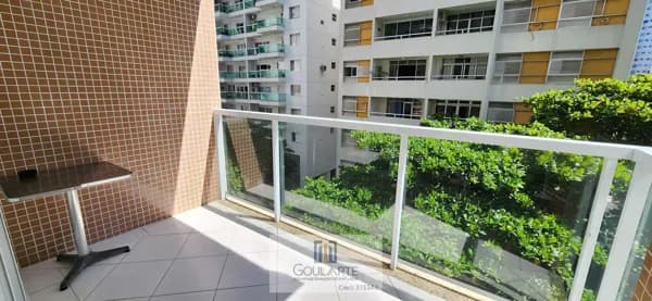 Apartamento alto padrão com sacada, 3 dormitórios sendo 2 suítes climatizadas na praia das PITANGUEIRAS-Guarujá/SP.